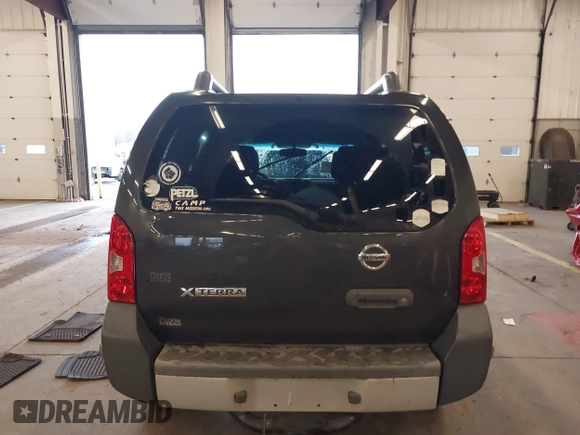 2013 Nissan Xterra S z VIN 5N1AN0NUXDN821211, wystawiony jako IAAI lot #41238046 z przebiegiem 131 649 mil mil oraz . Historia ofert i sprzedaży dostępna na DreamBid. Obrazek 16.
