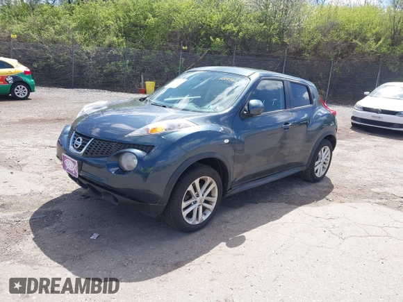 2013 Nissan Juke SV with VIN JN8AF5MV6DT229362, listed as a IAAI auction lot 41941230 with 84,897 mi miles. Bid and sale history available at carsss.com. Image 2.