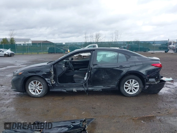 2025 Toyota Camry LE with VIN 4T1DAACK8SU500304, listed as a IAAI auction lot 41907504 with 6 mi miles and . Bid and sale history available at DreamBid. Image 15.