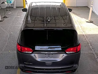 2019 Chrysler Pacifica Touring with VIN 2C4RC1DG9KR568901, listed as a IAAI auction lot 42153198 with 92,366 mi miles and . Bid and sale history available at DreamBid. Image 1.