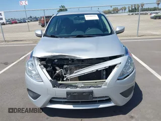 2019 Nissan Versa SV z VIN 3N1CN7AP9KL867893, wystawiony jako IAAI lot #42100542 z przebiegiem 105 962 mil mil oraz . Historia ofert i sprzedaży dostępna na DreamBid. Obrazek 12.
