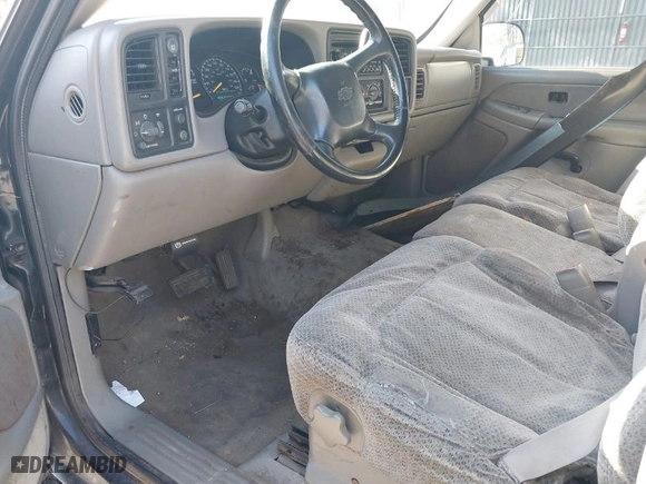 1999 Chevrolet Silverado 1500 LS with VIN 2GCEK19TXX1226824, listed as a IAAI auction lot 41750367 with 235,815 mi miles. Bid and sale history available at carsss.com. Image 5.