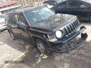 2017 Jeep Patriot Sport SE with VIN 1C4NJPBA7HD117113, listed as a IAAI auction lot 41761477 with 50,112 mi miles and . Bid and sale history available at DreamBid. Image 1.