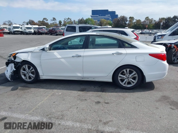 2013 Hyundai Sonata Limited with VIN 5NPEC4AC3DH585887, listed as a IAAI auction lot 42046976 with 126,675 mi miles and . Bid and sale history available at carsss.com. Image 14.