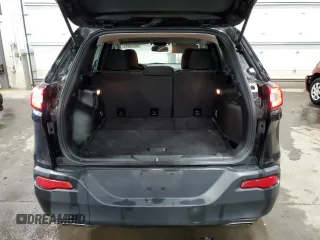 2018 Jeep Cherokee Latitude z VIN 1C4PJMCXXJD532040, wystawiony jako Copart lot #46475515 z przebiegiem 103 811 mil mil oraz Szkoda całkowita • Salvage title. Historia ofert i sprzedaży dostępna na DreamBid. Obrazek 6.