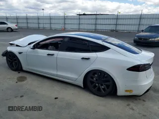 2022 Tesla Model S z VIN 5YJSA1E57NF474679, wystawiony jako Copart lot #56608285 z przebiegiem Nie podano mil oraz Szkoda całkowita • Salvage title. Historia ofert i sprzedaży dostępna na DreamBid. Obrazek 2.
