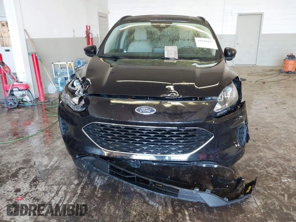 2020 Ford Escape SE with VIN 1FMCU9G6XLUC71527, listed as a IAAI auction lot 41420952 with 70,886 mi miles and . Bid and sale history available at DreamBid. Image 6.