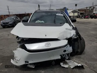 2025 Toyota bZ4X XLE z VIN JTMAAAAA5SA057211, wystawiony jako Copart lot #54581965 z przebiegiem 11 787 mil mil oraz Szkoda całkowita • Salvage title. Historia ofert i sprzedaży dostępna na DreamBid. Obrazek 5.