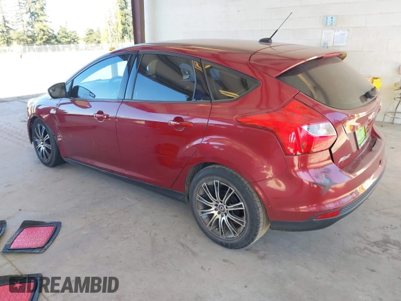 2014 Ford Focus SE with VIN 1FADP3K20EL325286, listed as a IAAI auction lot 42076013 with 119,271 mi miles. Bid and sale history available at carsss.com. Image 3.