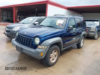 2005 Jeep Liberty Sport with VIN 1J4GK48K05W500812, listed as a IAAI auction lot 41832180 with 138,254 mi miles. Bid and sale history available at carsss.com. Image 2.
