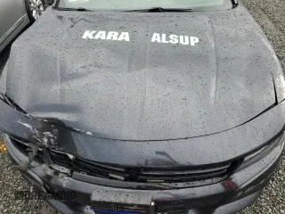 2019 Dodge Charger SXT z VIN 2C3CDXBG5KH696099, wystawiony jako Copart lot #55738275 z przebiegiem 107 968 mil mil oraz Szkoda całkowita • Salvage title. Historia ofert i sprzedaży dostępna na DreamBid. Obrazek 11.