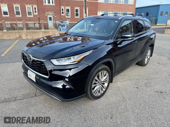 2022 Toyota Highlander Platinum z VIN 5TDFZRBH0NS226809, wystawiony jako Copart lot #51350925 z przebiegiem 25 146 mil mil oraz Czysty tytuł • Clean title. Historia ofert i sprzedaży dostępna na DreamBid. Obrazek 2.