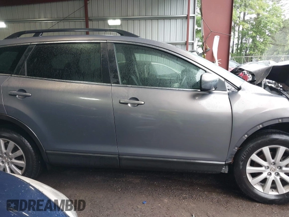 2008 Mazda CX-9 Touring z VIN JM3TB28A080144859, wystawiony jako IAAI lot #42311146 z przebiegiem 200 381 mil mil oraz . Historia ofert i sprzedaży dostępna na DreamBid. Obrazek 13.