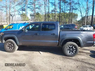 2016 Toyota Tacoma SR with VIN 5TFCZ5AN5GX045267, listed as a IAAI auction lot 41151555 with 162,882 mi miles. Bid and sale history available at carsss.com. Image 14.