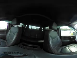2019 GMC Sierra 1500 Denali z VIN 1GTU9FEL8KZ180128, wystawiony jako IAAI lot #42028488 z przebiegiem 78 015 mil mil oraz . Historia ofert i sprzedaży dostępna na DreamBid. Obrazek 18.