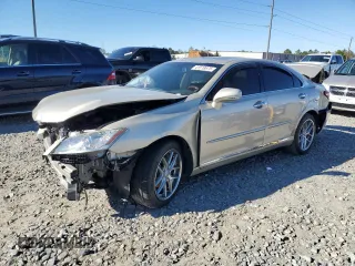 2012 Lexus ES 330 z VIN JTHBK1EG3C2482758, wystawiony jako Copart lot #41518675 z przebiegiem 92 857 mil mil oraz Nie do naprawy • Non repairable. Historia ofert i sprzedaży dostępna na DreamBid. Obrazek 1.