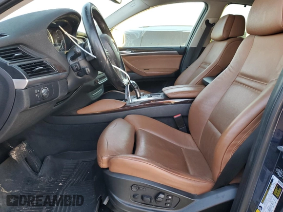2014 BMW X6 xDrive35i with VIN 5UXFG2C52E0H09997, listed as a Copart auction lot 88328005 with 164,386 mi miles and Salvage Title. Bid and sale history available at carsss.com. Image 7.