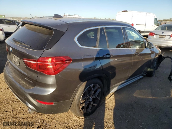 2022 BMW X1 xDrive28i with VIN WBXJG9C09N5U92203, listed as a Copart auction lot 76762314 with 16,780 mi miles and Salvage Title. Bid and sale history available at carsss.com. Image 3.