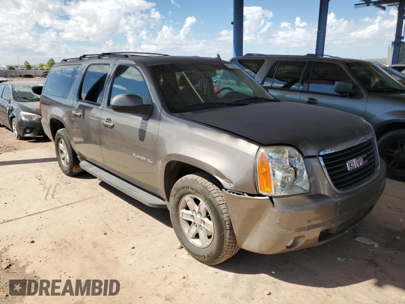 2013 GMC Yukon XL SLT with VIN 1GKS1KE09DR305240, listed as a Copart auction lot 53143565 with 210,872 mi miles and Salvage Title. Bid and sale history available at DreamBid. Image 4.