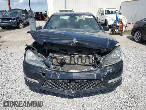 2013 Mercedes-Benz C 300 Sport z VIN WDDGF8AB1DR244937, wystawiony jako Copart lot #62313075 z przebiegiem 118 795 mil mil oraz Szkoda całkowita • Salvage title. Historia ofert i sprzedaży dostępna na DreamBid. Obrazek 5.
