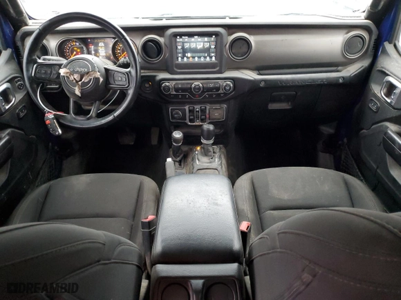 2020 Jeep Wrangler Unlimited Sport Altitude with VIN 1C4HJXDG4LW186904, listed as a Copart auction lot 43958065 with 141,677 mi miles and Clean Title. Bid and sale history available at carsss.com. Image 8.