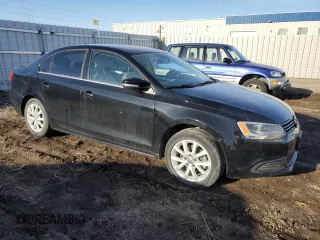 2013 Volkswagen Jetta SE z VIN 3VWDX7AJ2DM410067, wystawiony jako Copart lot #47896305 z przebiegiem 124 947 mil mil oraz Szkoda całkowita • Salvage title. Historia ofert i sprzedaży dostępna na DreamBid. Obrazek 4.