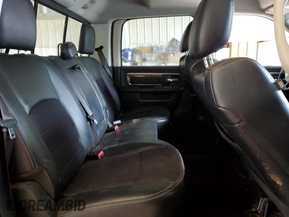 2017 Ram 2500 Big Horn z VIN 3C6UR5DL4HG648402, wystawiony jako Copart lot #53701995 z przebiegiem 112 348 mil mil oraz Szkoda całkowita • Salvage title. Historia ofert i sprzedaży dostępna na DreamBid. Obrazek 10.