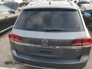 2018 Volkswagen Atlas S z VIN 1V2AR2CA7JC540938, wystawiony jako Copart lot #79242344 z przebiegiem 104 505 mil mil oraz Nie do naprawy • Non repairable. Historia ofert i sprzedaży dostępna na DreamBid. Obrazek 6.