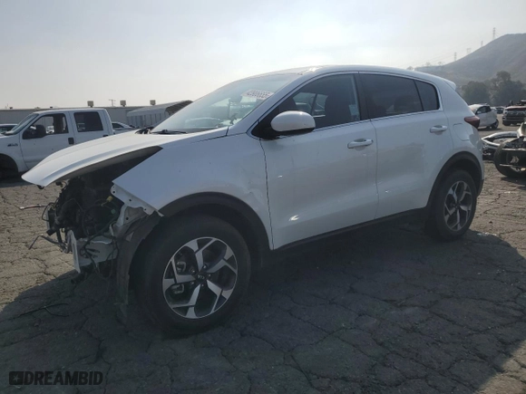 2022 Kia Sportage LX with VIN KNDPM3AC9N7965757, listed as a Copart auction lot 43906655 with 54546 miles and Salvage Title. Bid and sale history available at carsss.com. Image 1.