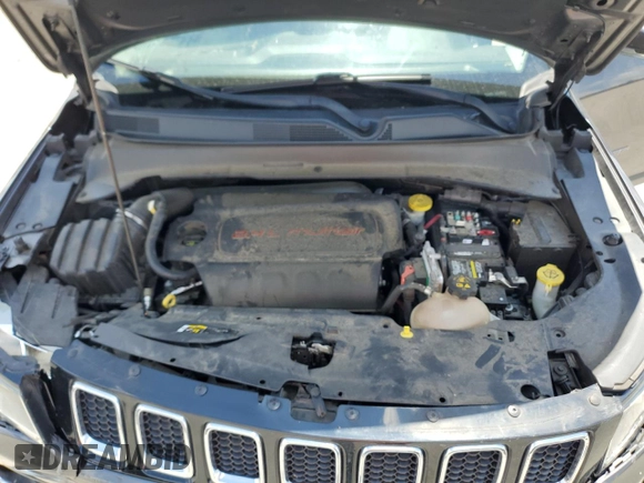 2020 Jeep Compass High Altitude z VIN 3C4NJDCB3LT123497, wystawiony jako Copart lot #59130385 z przebiegiem 107 582 mil mil oraz Czysty tytuł • Clean title. Historia ofert i sprzedaży dostępna na DreamBid. Obrazek 12.