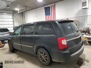 2015 Chrysler Town & Country S with VIN 2C4RC1HG4FR572726, listed as a Copart auction lot 86858984 with 140,033 mi miles and Salvage Title. Bid and sale history available at DreamBid. Image 2.