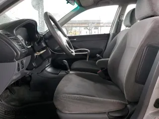 2002 Honda Civic LX with VIN 2HGES16692H511000, listed as a Copart auction lot 48830895 with 242,003 mi miles and Clean Title. Bid and sale history available at carsss.com. Image 7.