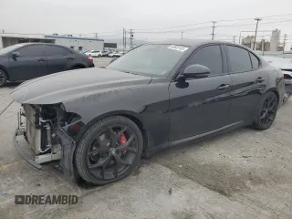 2020 Alfa Romeo Giulia with VIN ZARFAMAN1L7638722, listed as a Copart auction lot 49502185 with 68,616 mi miles and Salvage title. Bid and sale history available at DreamBid. Image 1.