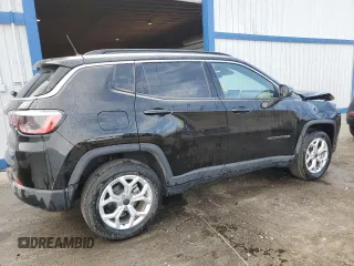 2025 Jeep Compass Latitude с VIN 3C4NJDBN1ST547206, выставлен на аукционе Copart как лот 55503235 с пробегом 5 454 миль миль и Чистый • Clean title. История ставок и продаж доступна на DreamBid. Изображение 3.