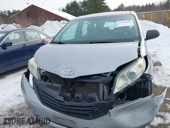 2012 Toyota Sienna with VIN 5TDKA3DC3CS010468, listed as a IAAI auction lot 41542523 with 56,055 mi miles and . Bid and sale history available at DreamBid. Image 12.