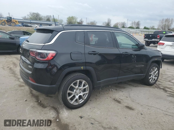 2024 Jeep Compass Latitude Lux with VIN 3C4NJDFN7RT121993, listed as a Copart auction lot 51472985 with 8,457 mi miles and Salvage title. Bid and sale history available at DreamBid. Image 3.