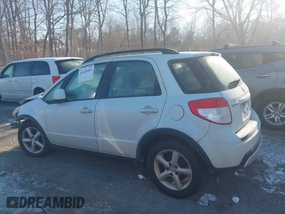 2009 Suzuki SX4 with VIN JS2YB413695100722, listed as a IAAI auction lot 41420401 with 166,617 mi miles. Bid and sale history available at carsss.com. Image 14.
