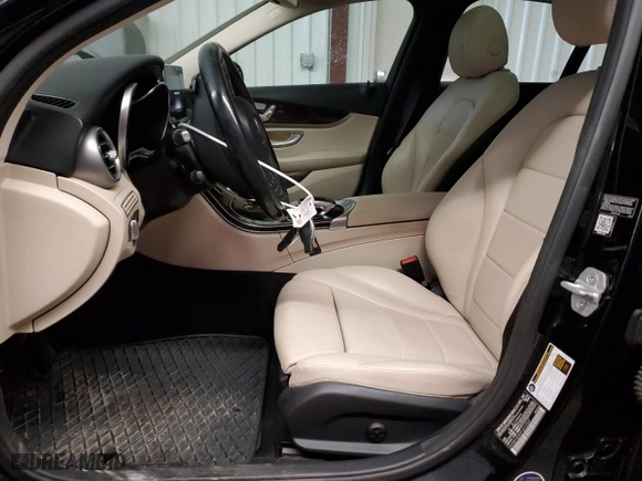 2015 Mercedes-Benz C-Class C 300 Luxury with VIN 55SWF4KB5FU012247, listed as a Copart auction lot 43686545 with 87,876 mi miles and Salvage Title. Bid and sale history available at carsss.com. Image 7.