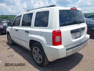 2009 Jeep Patriot Limited with VIN 1J4FT48BX9D202732, listed as a IAAI auction lot 42680302 with 169,706 mi miles and . Bid and sale history available at DreamBid. Image 3.