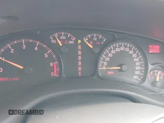 2004 Pontiac Bonneville SLE z VIN 1G2HY52K54U215710, wystawiony jako IAAI lot #41497635 z przebiegiem 123 343 mil mil oraz . Historia ofert i sprzedaży dostępna na DreamBid. Obrazek 7.