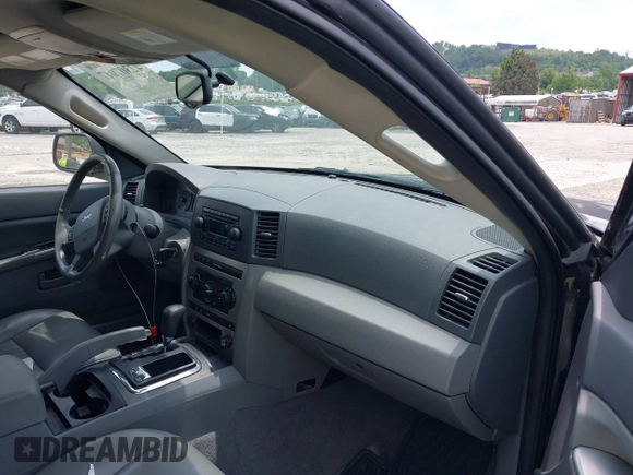 2005 Jeep Grand Cherokee Laredo with VIN 1J4HR48N65C578698, listed as a IAAI auction lot 42307047 with 186,162 mi miles and . Bid and sale history available at DreamBid. Image 5.