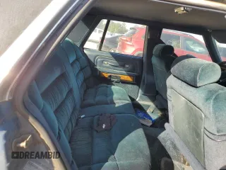 1988 Mercury Grand Marquis GS z VIN 2MEBM74F1JX664779, wystawiony jako Copart lot #76826594 z przebiegiem Nie podano mil oraz Szkody całkowita. Historia ofert i sprzedaży dostępna na DreamBid. Obrazek 10.