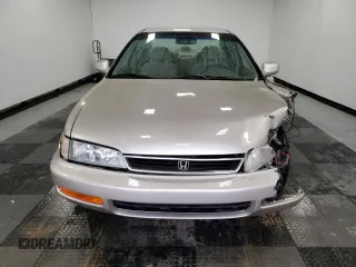 1997 Honda Accord LX with VIN JHMCD5630VC015585, listed as a Copart auction lot 52166155 with 121,820 mi miles and Salvage Title. Bid and sale history available at carsss.com. Image 5.