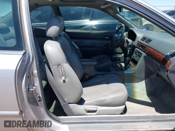 1997 Acura CL Premium z VIN 19UYA2255VL013595, wystawiony jako IAAI lot #42108067 z przebiegiem 174 329 mil mil oraz . Historia ofert i sprzedaży dostępna na DreamBid. Obrazek 5.