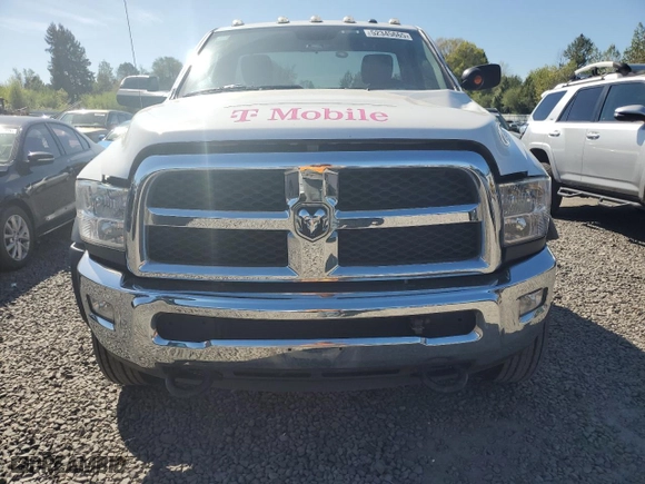 2018 Ram 5500 Chassis Cab Tradesman with VIN 3C7WRMAL7JG285036, listed as a Copart auction lot 52345665 with 130,718 mi miles and Clean Title. Bid and sale history available at carsss.com. Image 5.
