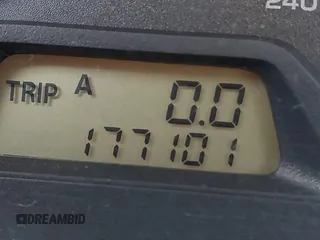 2000 Honda Accord EX z VIN 1HGCG2252YA022098, wystawiony jako IAAI lot #41670769 z przebiegiem 177 101 mil mil oraz . Historia ofert i sprzedaży dostępna na DreamBid. Obrazek 15.