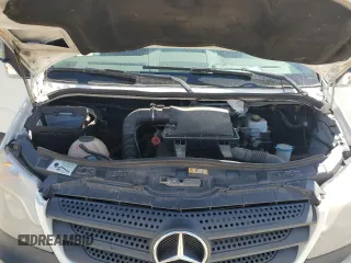 2014 Mercedes-Benz Sprinter with VIN WD3PE8DE2E5826891, listed as a Copart auction lot 54057315 with 193,177 mi miles and Clean Title. Bid and sale history available at DreamBid. Image 12.