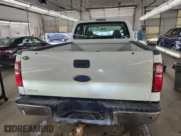 2008 Ford F-250 XL z VIN 1FTSW20538EE05153, wystawiony jako IAAI lot #42554757 z przebiegiem 162 318 mil mil oraz . Historia ofert i sprzedaży dostępna na DreamBid. Obrazek 3.