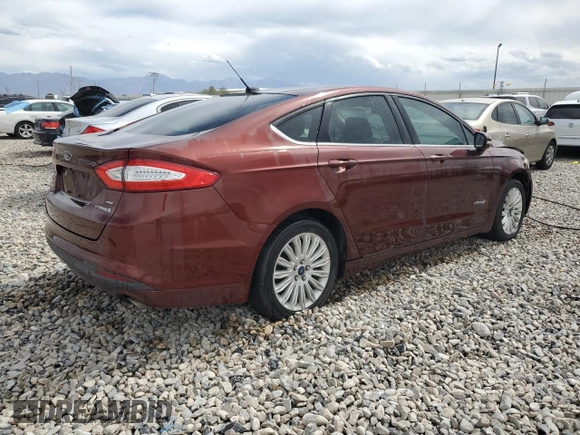 2016 Ford Fusion SE Hybrid with VIN 3FA6P0LU7GR250310, listed as a Copart auction lot 69625424 with 144,692 mi miles and Salvage title. Bid and sale history available at DreamBid. Image 3.