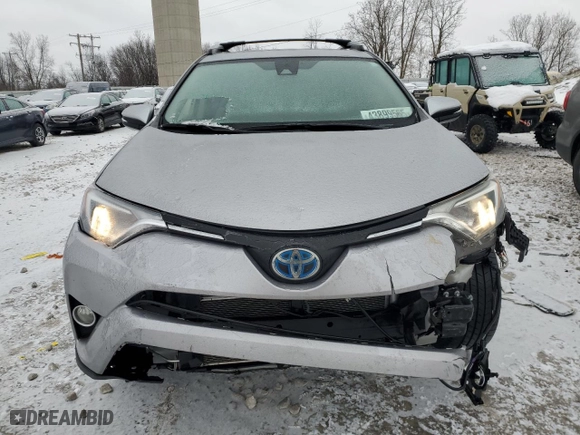 2017 Toyota RAV4 Hybrid XLE with VIN JTMRJREV6HD113663, listed as a Copart auction lot 43899565 with 71,739 mi miles and Clean Title. Bid and sale history available at carsss.com. Image 5.